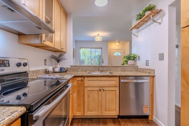 1039 Oddstad Boulevard, Pacifica, CA 94044