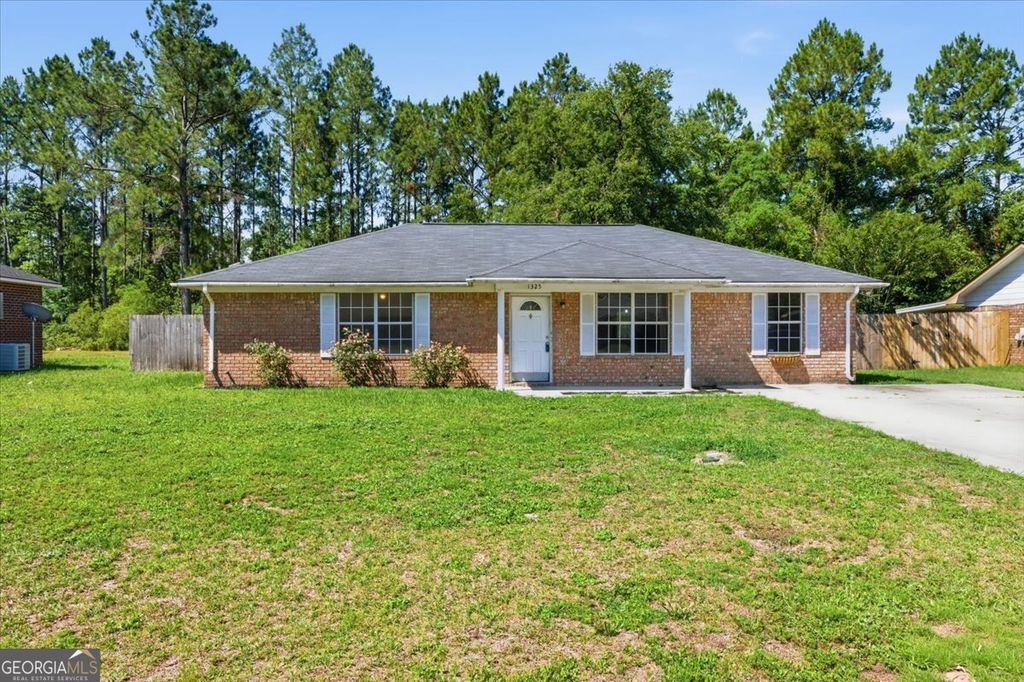 1325 Loblolly Drive, Hinesville, GA 31313
