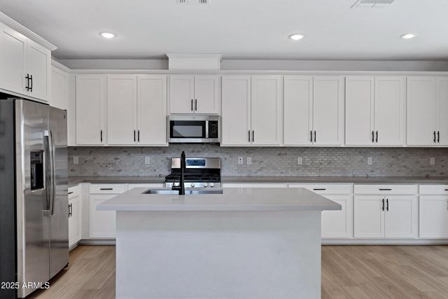 679 E FURNESS Drive 101, Gilbert, AZ 85297