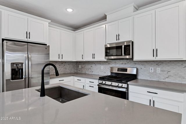 679 E FURNESS Drive 101, Gilbert, AZ 85297