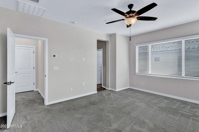 679 E FURNESS Drive 101, Gilbert, AZ 85297