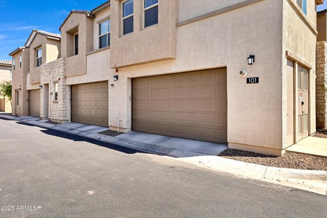 679 E FURNESS Drive 101, Gilbert, AZ 85297