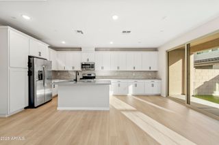 679 E FURNESS Drive 101, Gilbert, AZ 85297