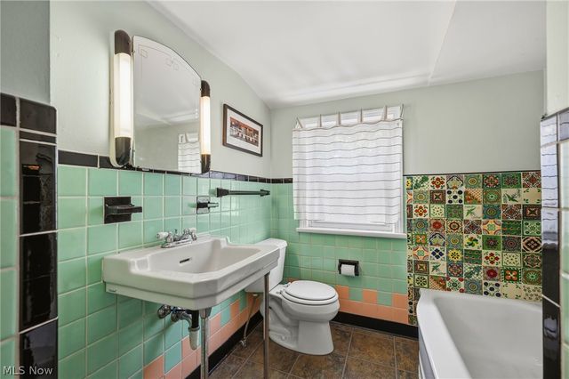 4250 Eastway Road, South Euclid, OH 44121
