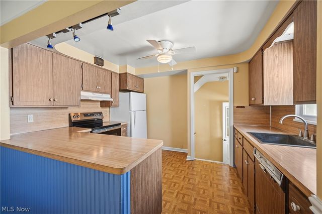 4250 Eastway Road, South Euclid, OH 44121