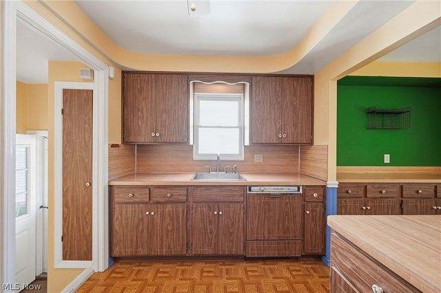 4250 Eastway Road, South Euclid, OH 44121