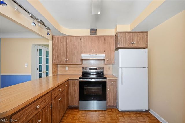 4250 Eastway Road, South Euclid, OH 44121