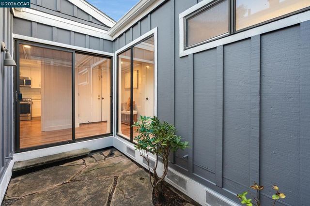 1942 1942 Rancho Verde Circle E, Danville, CA 94526