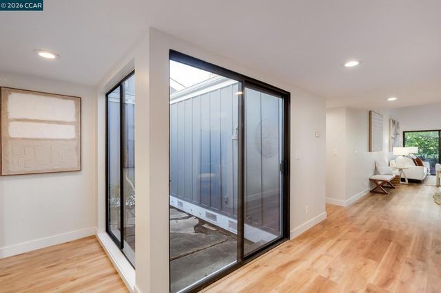 1942 1942 Rancho Verde Circle E, Danville, CA 94526