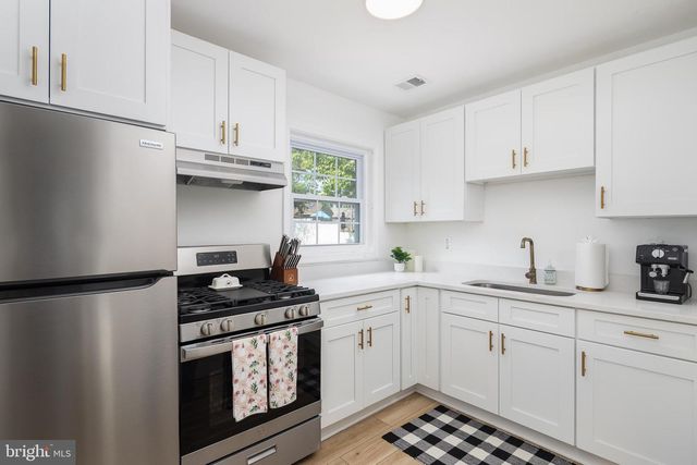 285 MANASSAS DR, Manassas Park, VA 20111