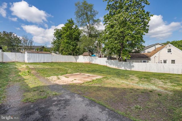 285 MANASSAS DR, Manassas Park, VA 20111