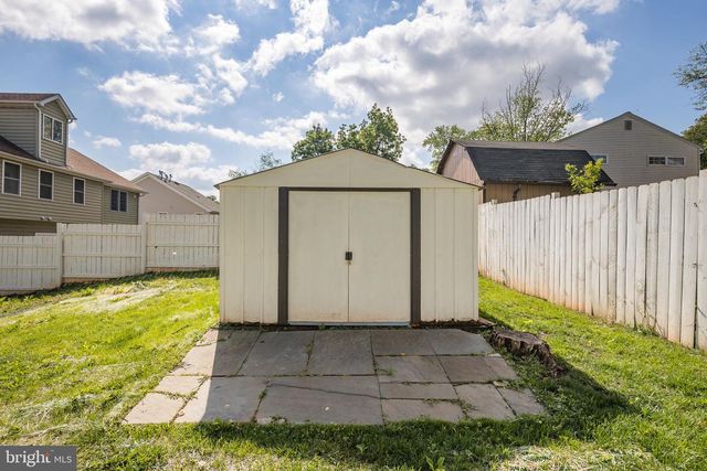 285 MANASSAS DR, Manassas Park, VA 20111