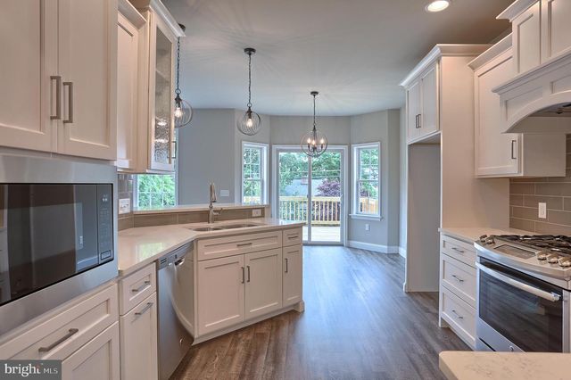 03 ROLLING MEADOW RD, Lebanon, PA 17046