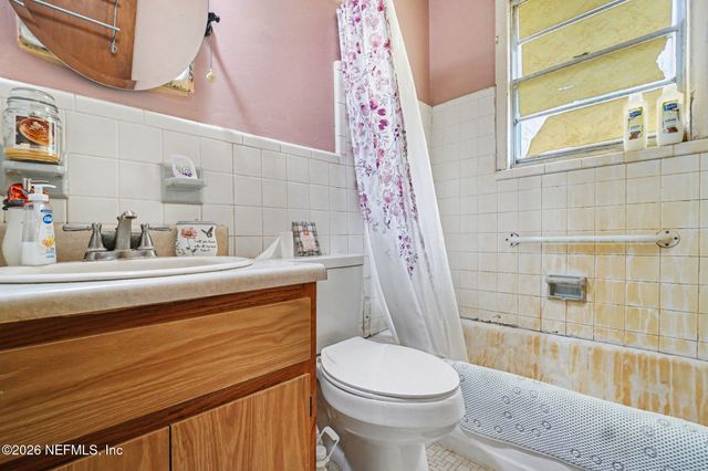 1948 MONTWARD Road, Jacksonville, FL 32218