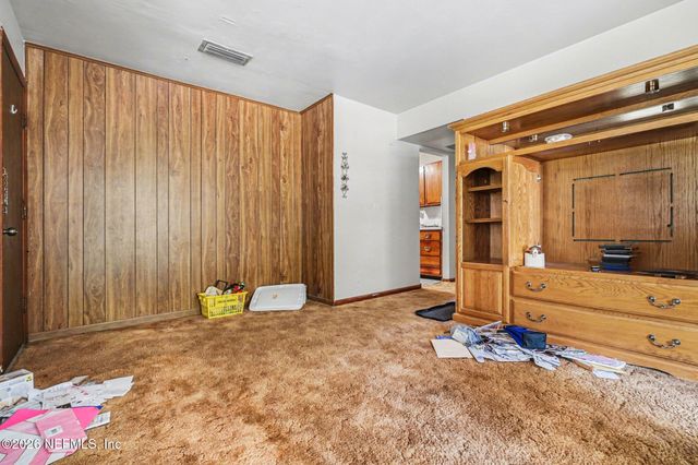 1948 MONTWARD Road, Jacksonville, FL 32218