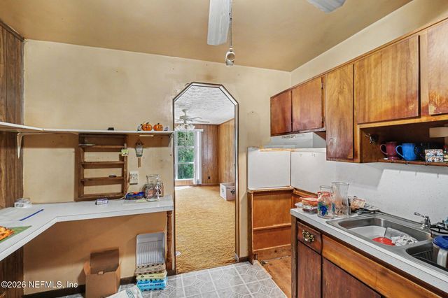 1948 MONTWARD Road, Jacksonville, FL 32218