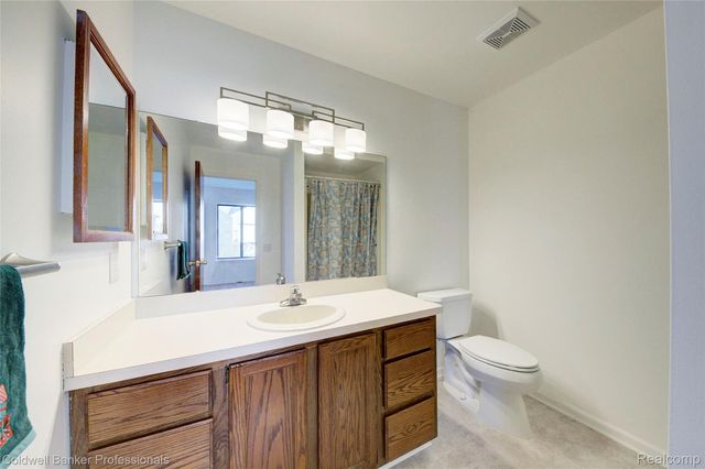 1964 Pine Court, Waterford Charter Township, MI 48328