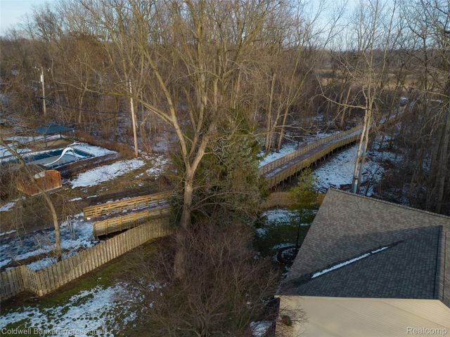 1964 Pine Court, Waterford Charter Township, MI 48328