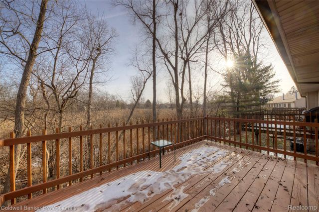 1964 Pine Court, Waterford Charter Township, MI 48328