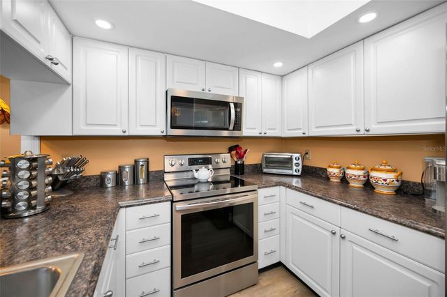 2353 HANOVER DRIVE, Dunedin, FL 34698