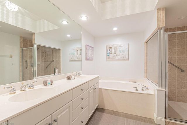 300 Dunes BLVD 105, Naples, FL 34110