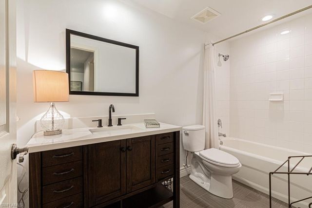 300 Dunes BLVD 105, Naples, FL 34110