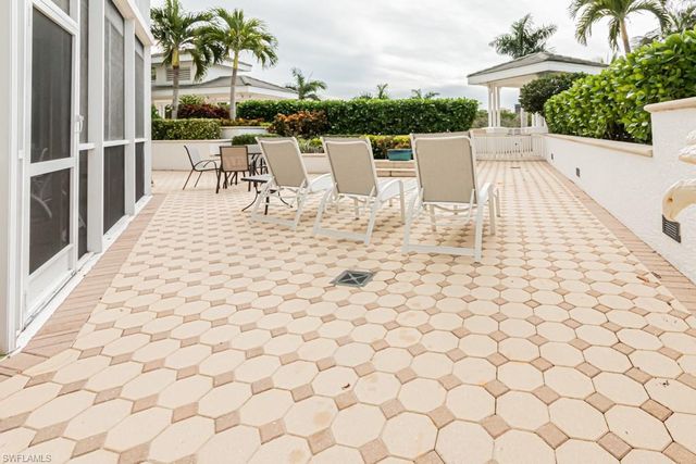 300 Dunes BLVD 105, Naples, FL 34110