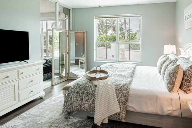 300 Dunes BLVD 105, Naples, FL 34110
