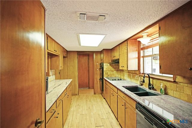1629 Us-183, Lockhart, TX 78644