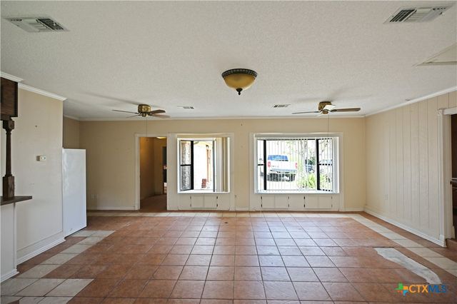 1629 Us-183, Lockhart, TX 78644