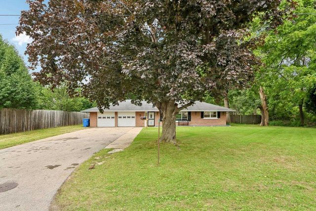 3136 Larsen Road, Madison, WI 53711