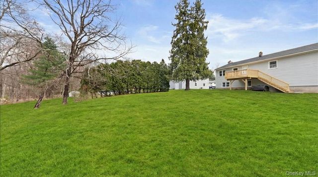 77 Friendly Road, Mahopac, NY 10541