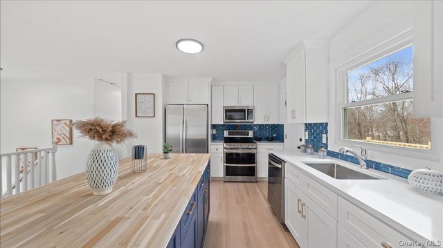 77 Friendly Road, Mahopac, NY 10541