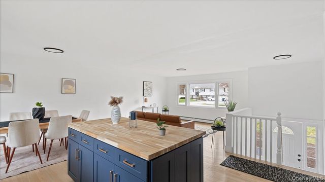 77 Friendly Road, Mahopac, NY 10541