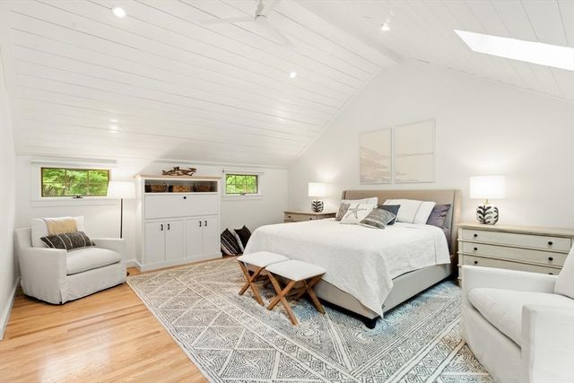 105 Thornberry Rd, Winchester, MA 01890