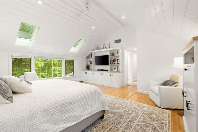 105 Thornberry Rd, Winchester, MA 01890