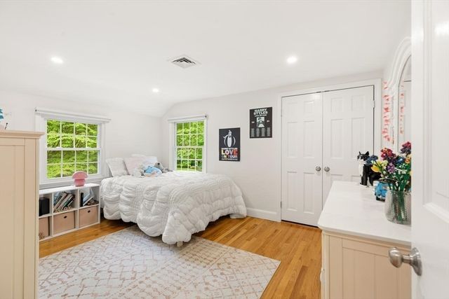 105 Thornberry Rd, Winchester, MA 01890