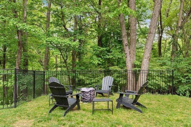 105 Thornberry Rd, Winchester, MA 01890