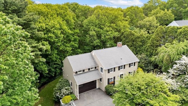 105 Thornberry Rd, Winchester, MA 01890