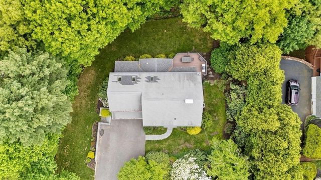 105 Thornberry Rd, Winchester, MA 01890