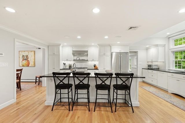 105 Thornberry Rd, Winchester, MA 01890