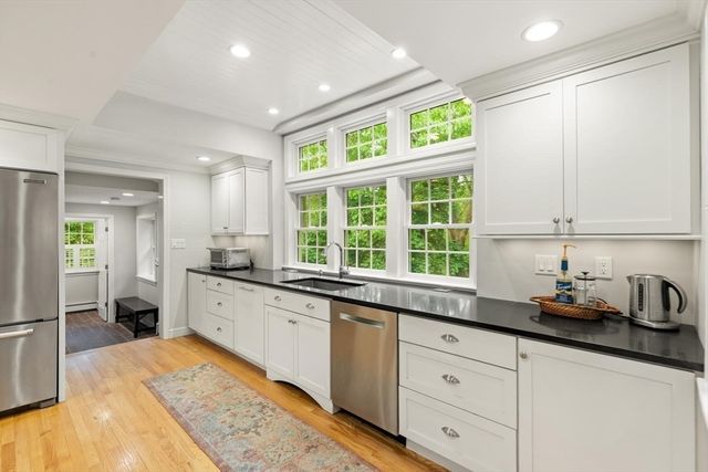 105 Thornberry Rd, Winchester, MA 01890