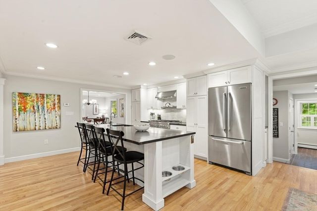 105 Thornberry Rd, Winchester, MA 01890