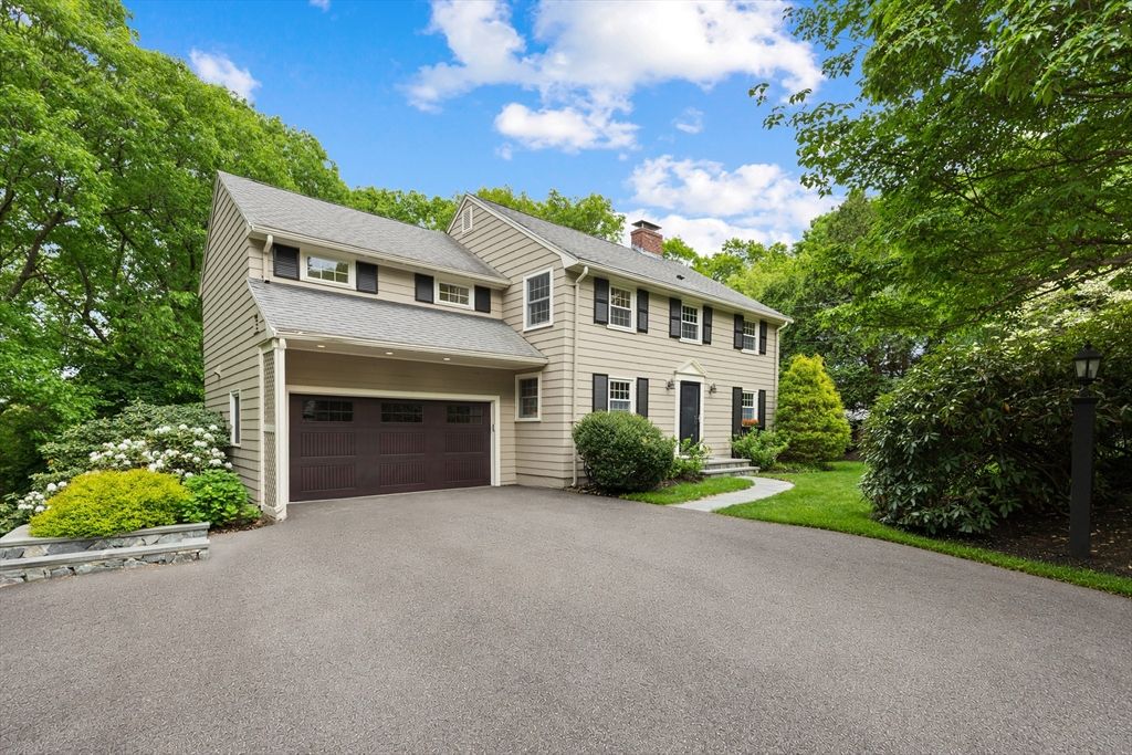 105 Thornberry Rd, Winchester, MA 01890