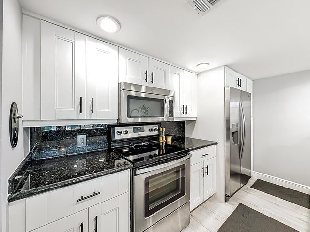 11313 NW 15th Street, Pembroke Pines, FL 33026