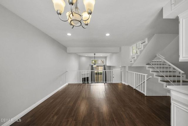 21205 Lassen Street 4, Chatsworth, CA 91311