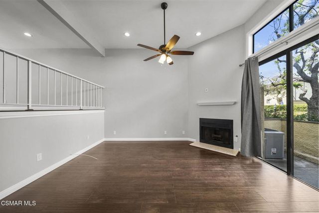 21205 Lassen Street 4, Chatsworth, CA 91311