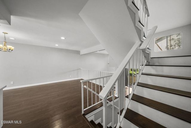 21205 Lassen Street 4, Chatsworth, CA 91311