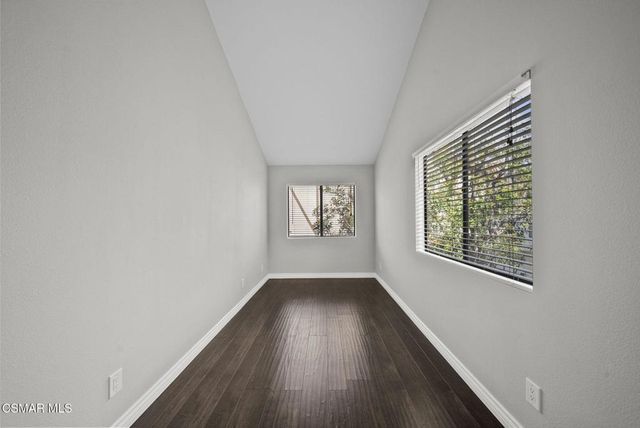 21205 Lassen Street 4, Chatsworth, CA 91311