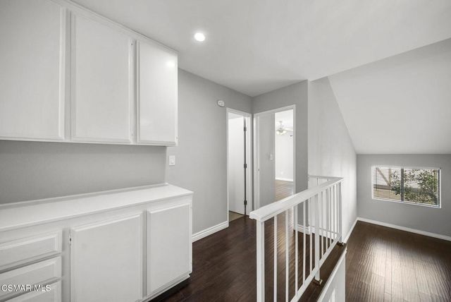 21205 Lassen Street 4, Chatsworth, CA 91311